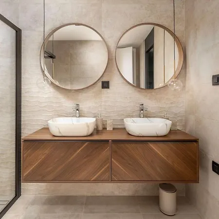 Beautiful Meta Villa *